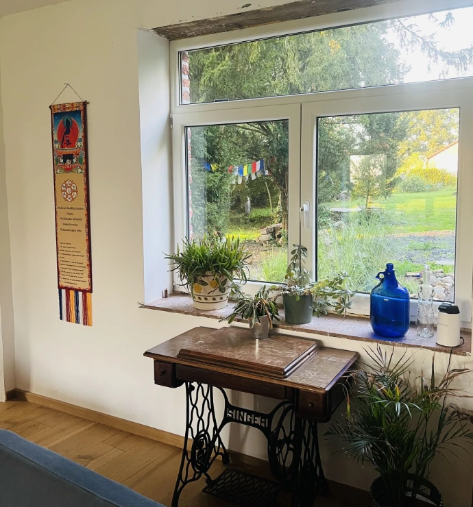 espace intérieur chaleureux pour retraites et soins